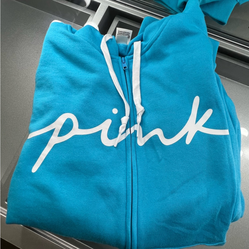 EVERYDAY FLEECE ZIP-UP HOODIE